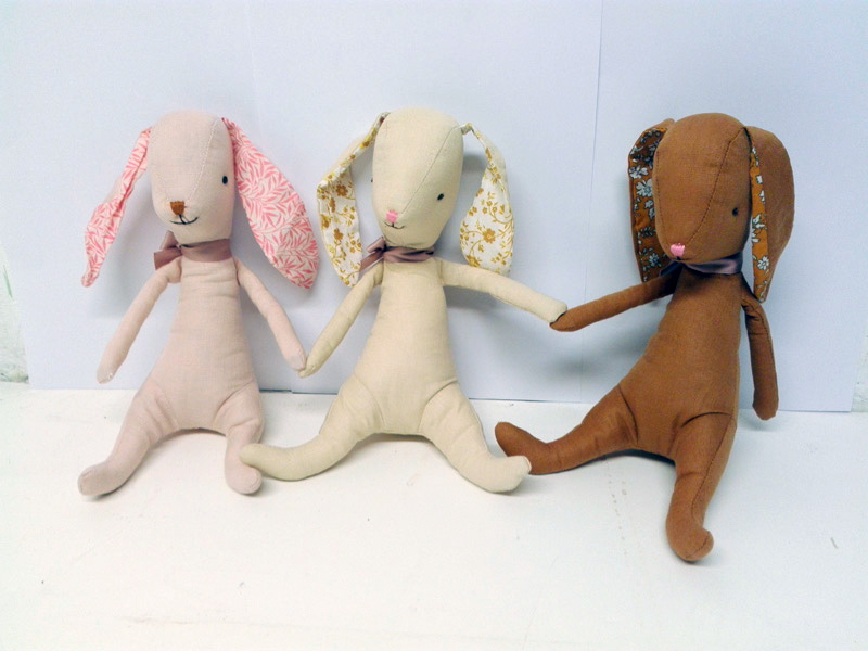 muneco bebe infantilconejo tela 24x5.5-14x12 1u